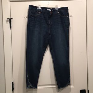 🆕 LOFT PLUS cropped frayed tulip hem jeans